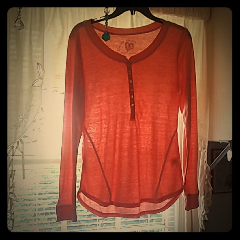 Long sleeve shirt